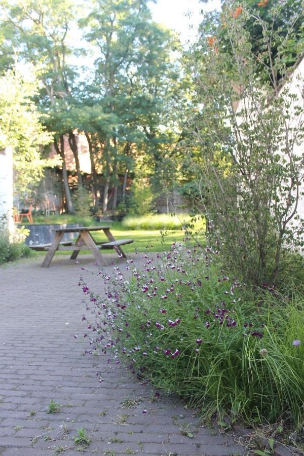 Canopee Guesthouse Іксель Екстер'єр фото